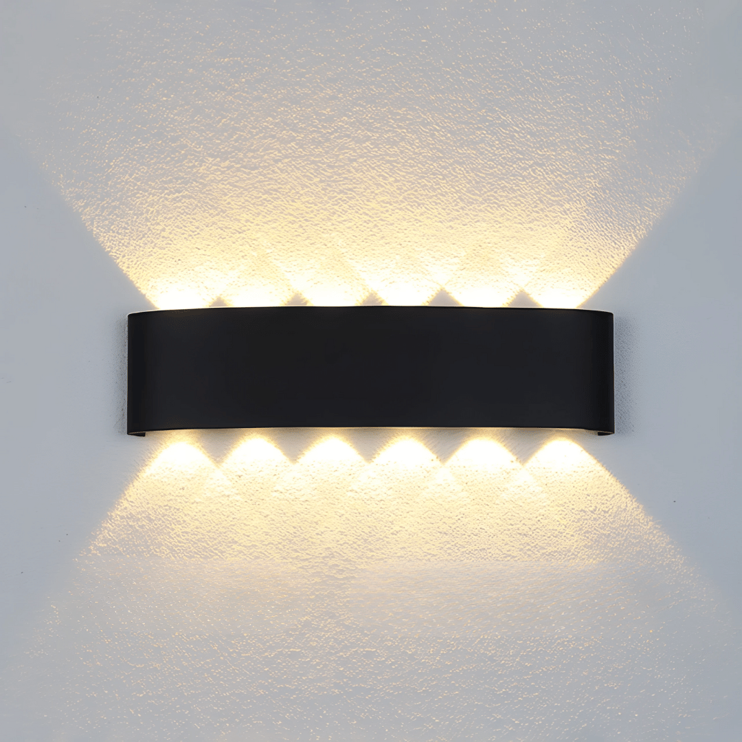 LumaGlow Wandlampe - Wiederaufladbare LED Innenlampe & Außenlampe - dimmbar & wetterfest für stimmungsvolles Licht