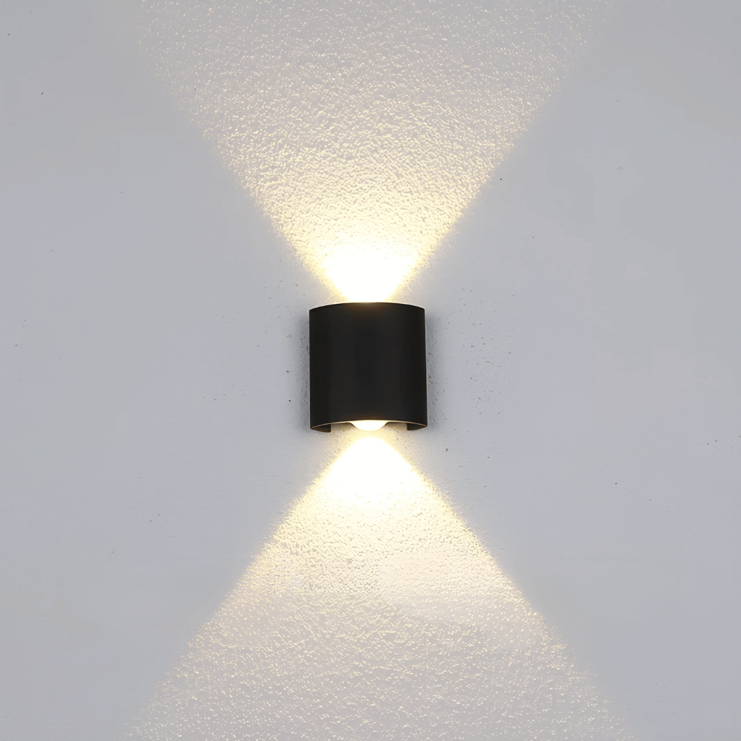 LumaGlow Wandlampe - Wiederaufladbare LED Innenlampe & Außenlampe - dimmbar & wetterfest für stimmungsvolles Licht