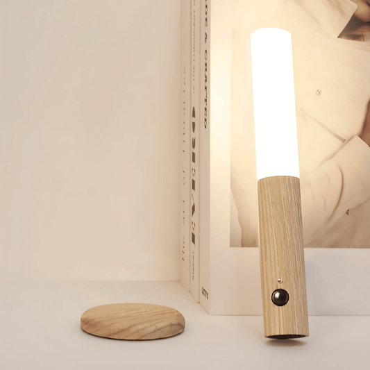 LichtWächter LED Nachtlicht mit Sensor & Bewegungsmelder – Wiederaufladbar & kabellos für Zuhause