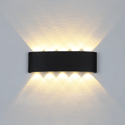 LumaGlow Wandlampe - Wiederaufladbare LED Innenlampe & Außenlampe - dimmbar & wetterfest für stimmungsvolles Licht