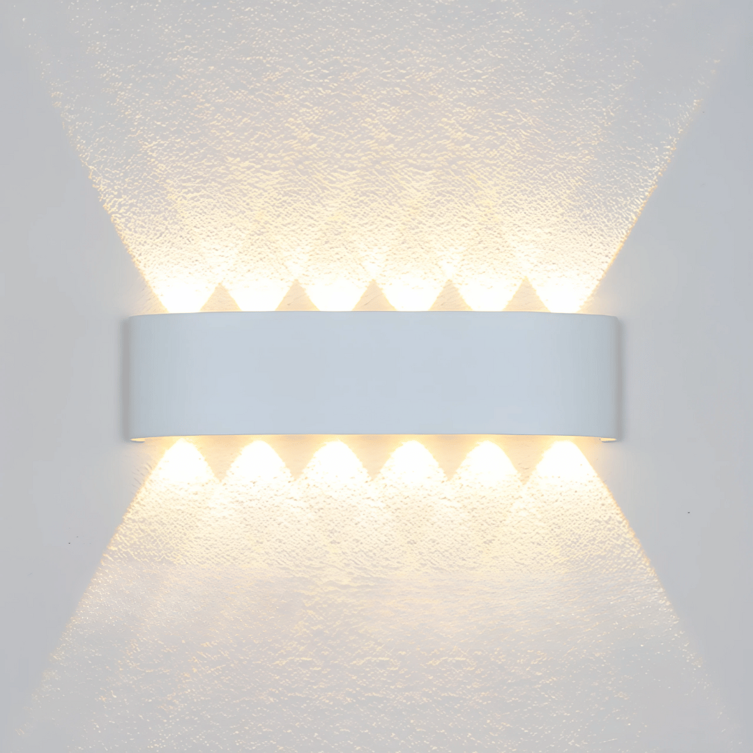 LumaGlow Wandlampe - Wiederaufladbare LED Innenlampe & Außenlampe - dimmbar & wetterfest für stimmungsvolles Licht